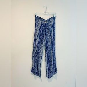 Blue and white printed pant